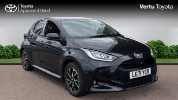 Toyota Yaris 1.5 Hybrid Design 5dr CVT Hybrid Hatchback